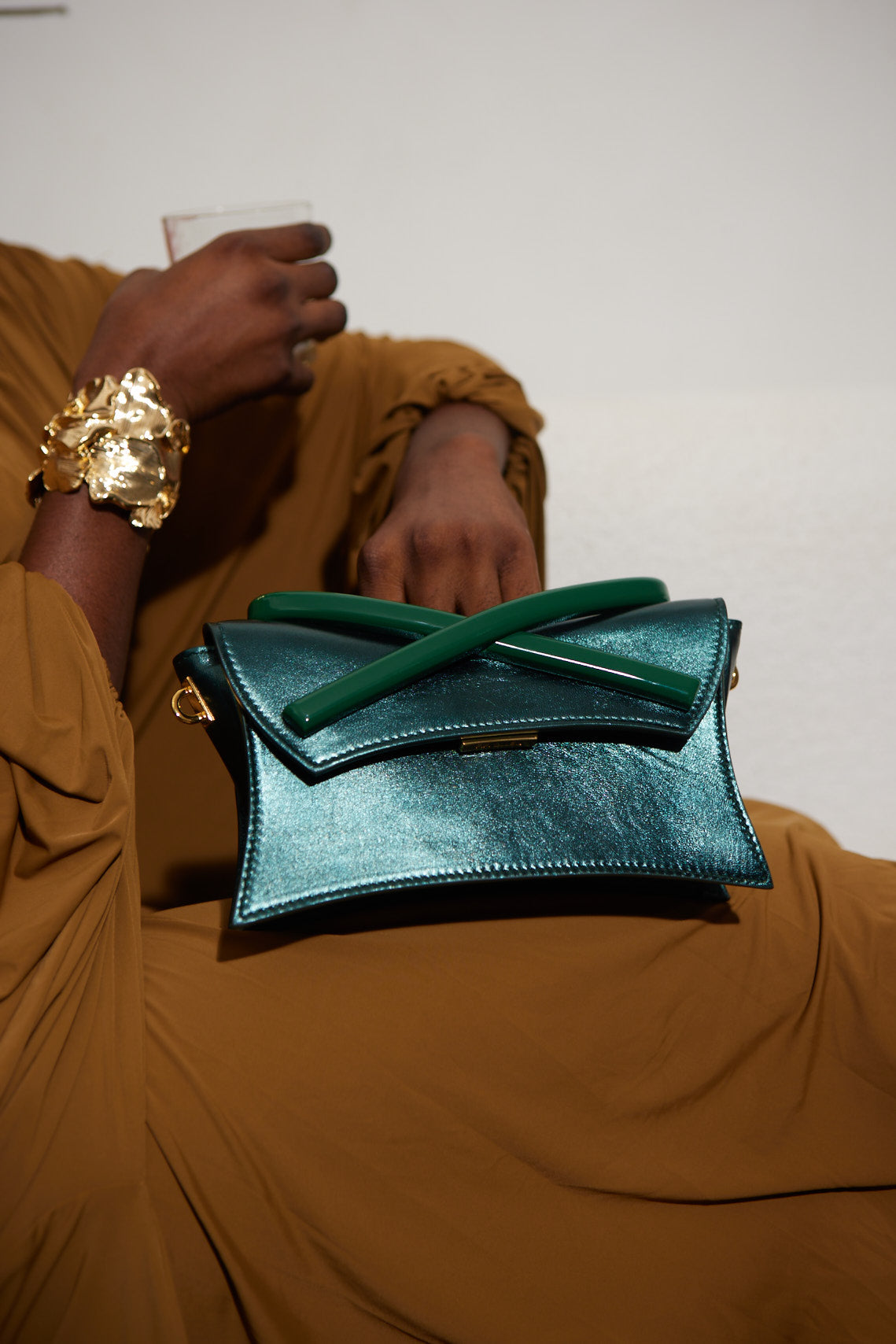 MANI CLUTCH SUEDE BLACK